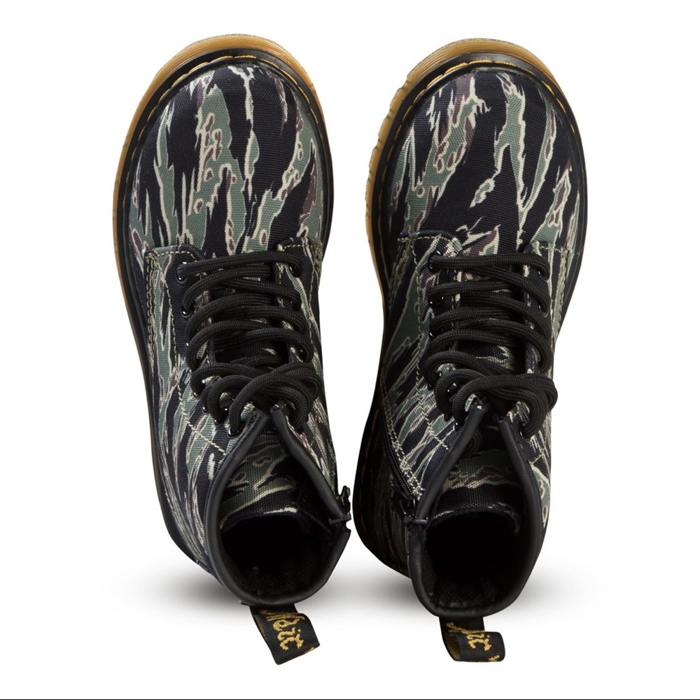 🔥Dr. Martens Green Camo 1460 Boots NWT - Picture 5 of 10